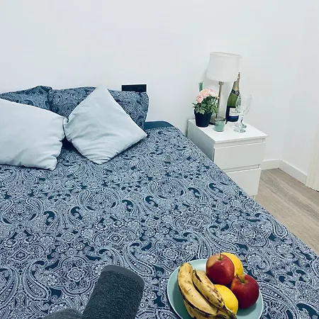 Ronda Sant Pere 5 Bed & Breakfast